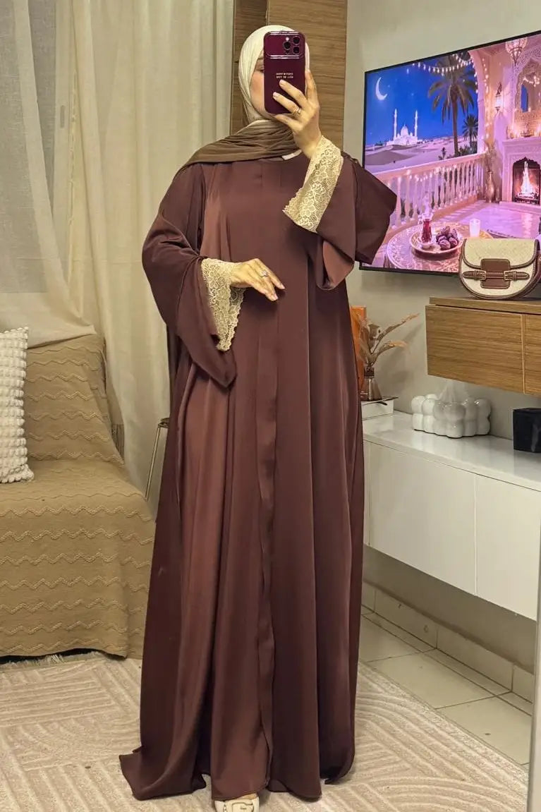 عباية نواعم الراقية – فخامة التفاصيل والنعومة اللامتناهية